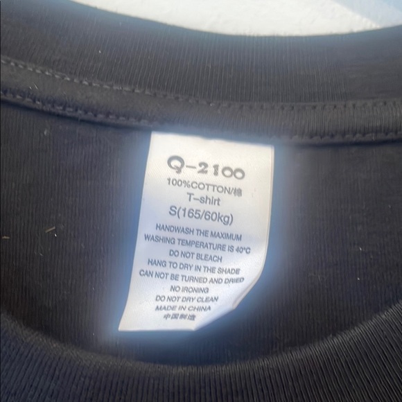 Yellowstone Black T-Shirt - Picture 2 of 2